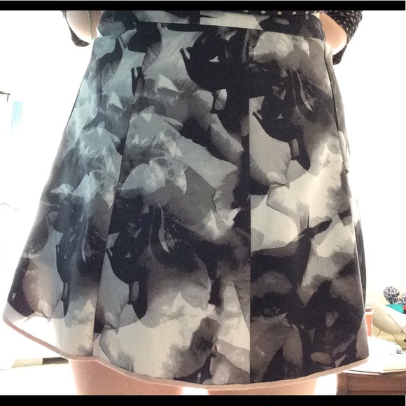 Marble print skater skirt - Picture 3 of 4